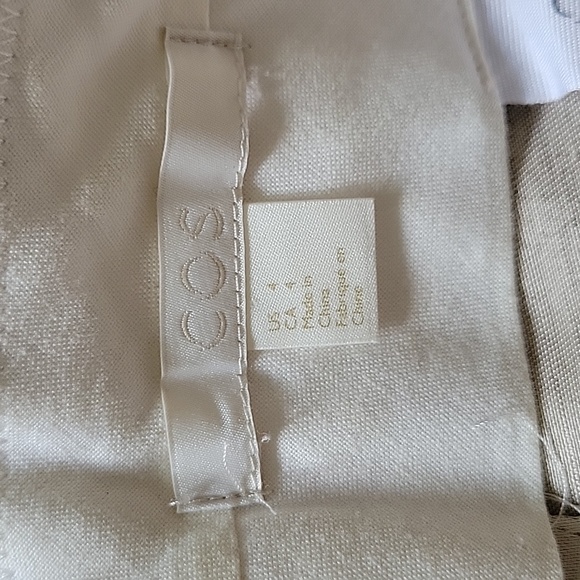 COS shiny cream colored cropped trousers in size US 4. - Picture 4 of 9